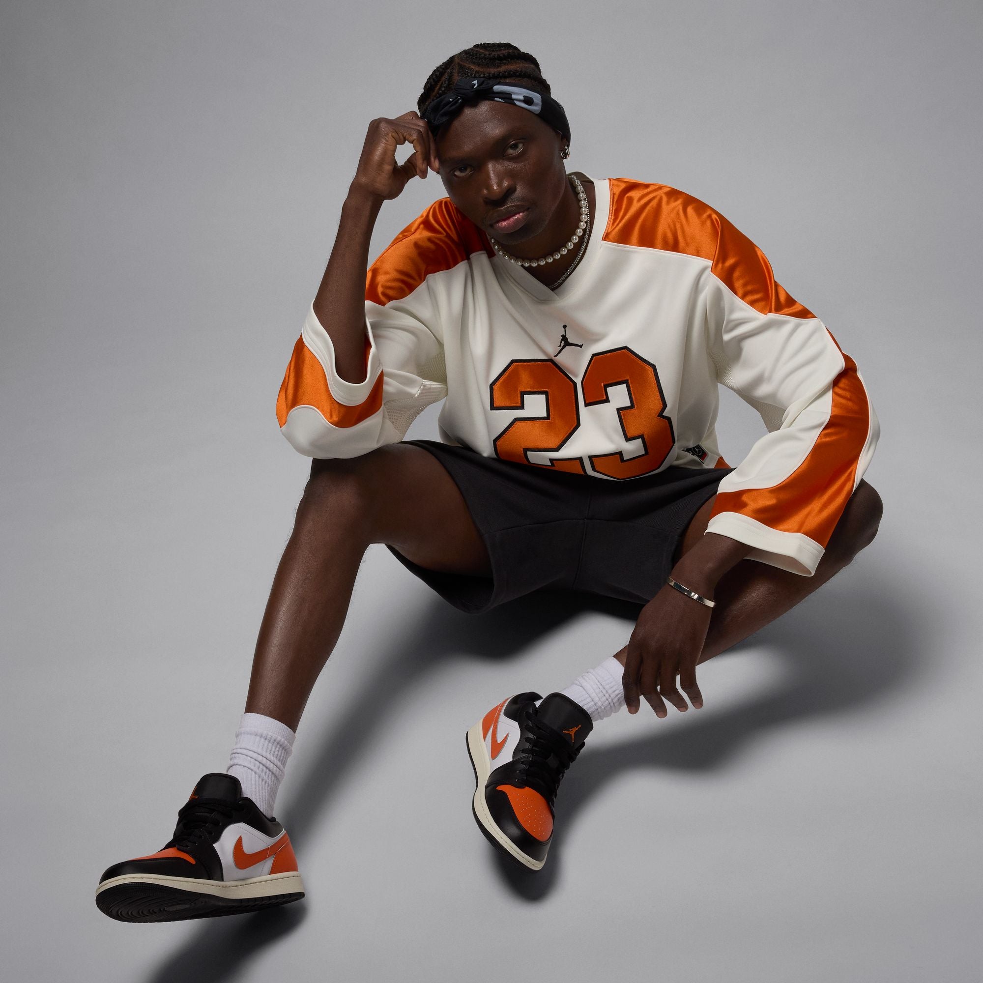 Air Jordan 1 Low - Black/Starfish