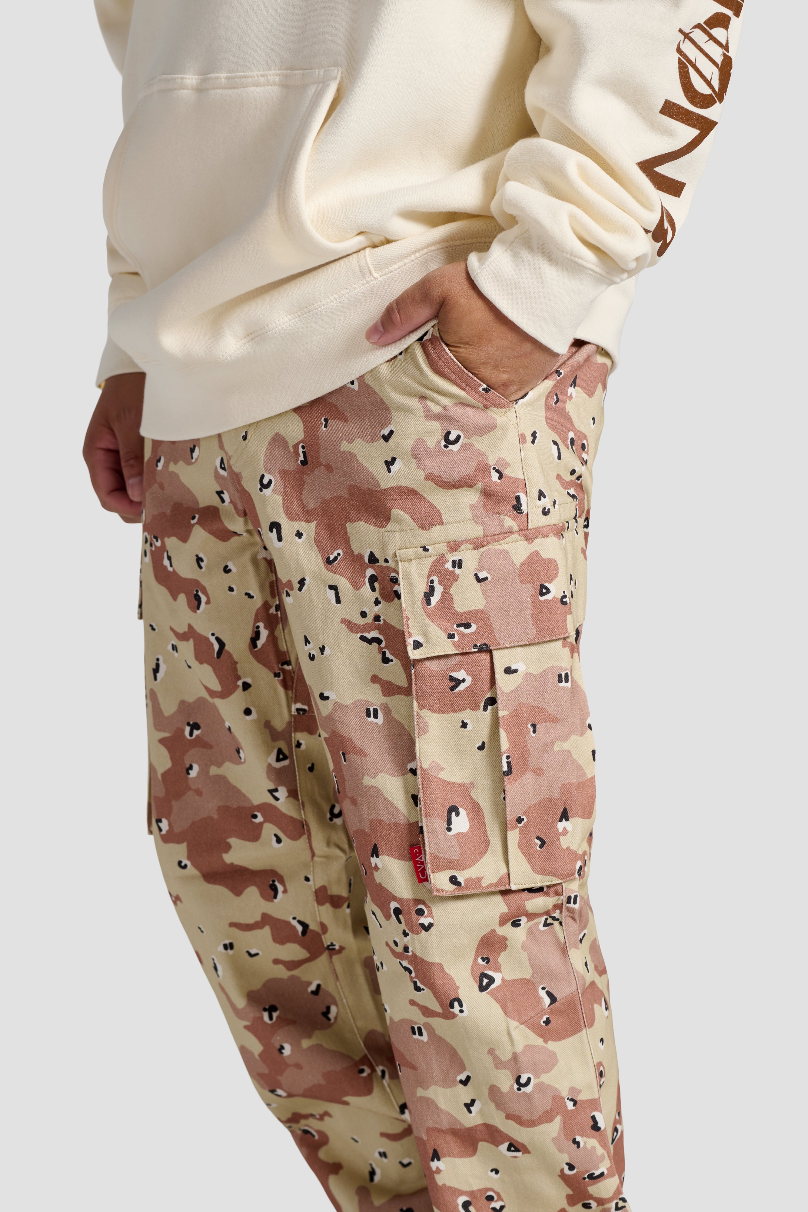 Desert camo cargo pants sales