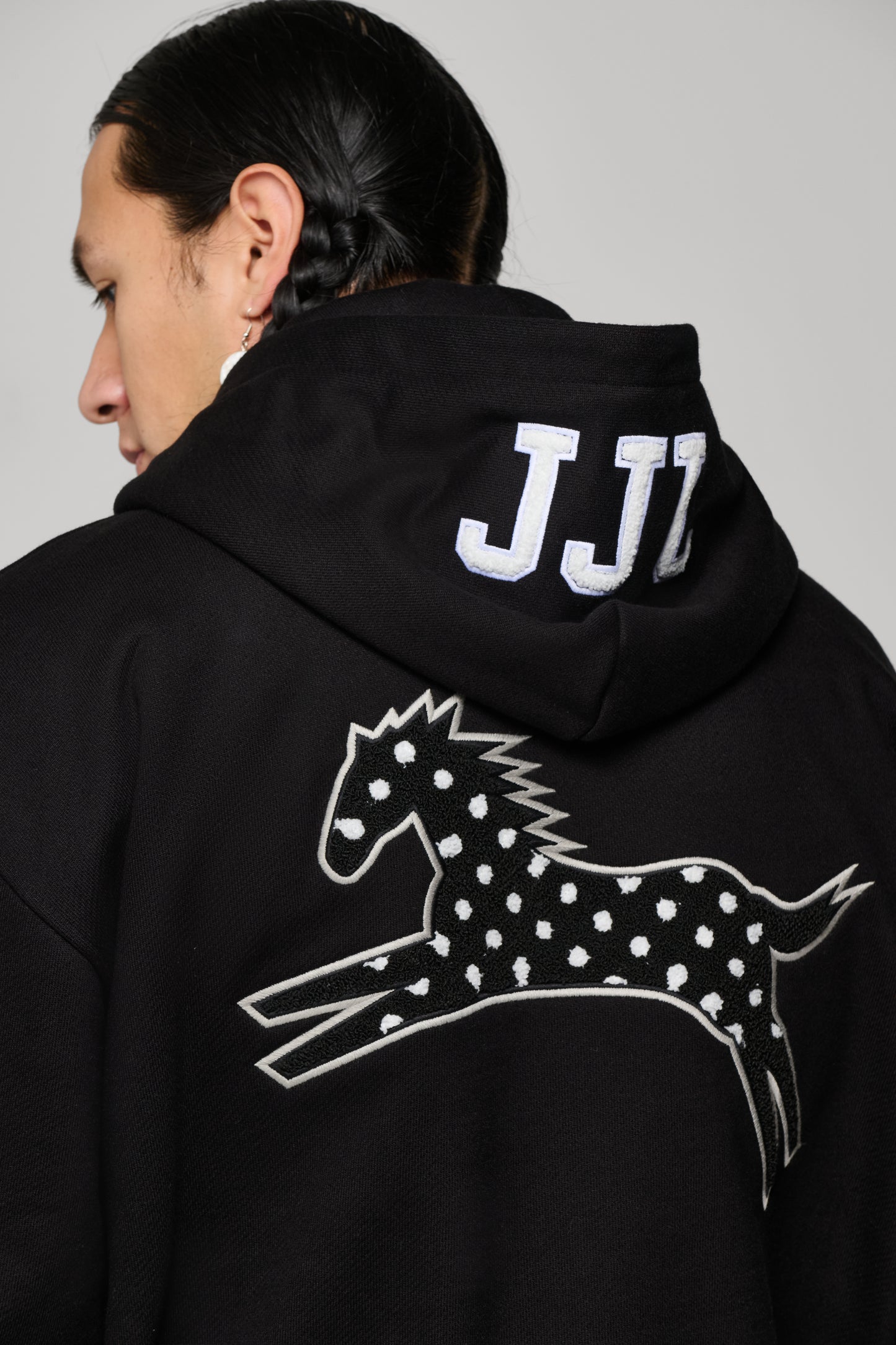 JJL Mistatim Hoodie - Black
