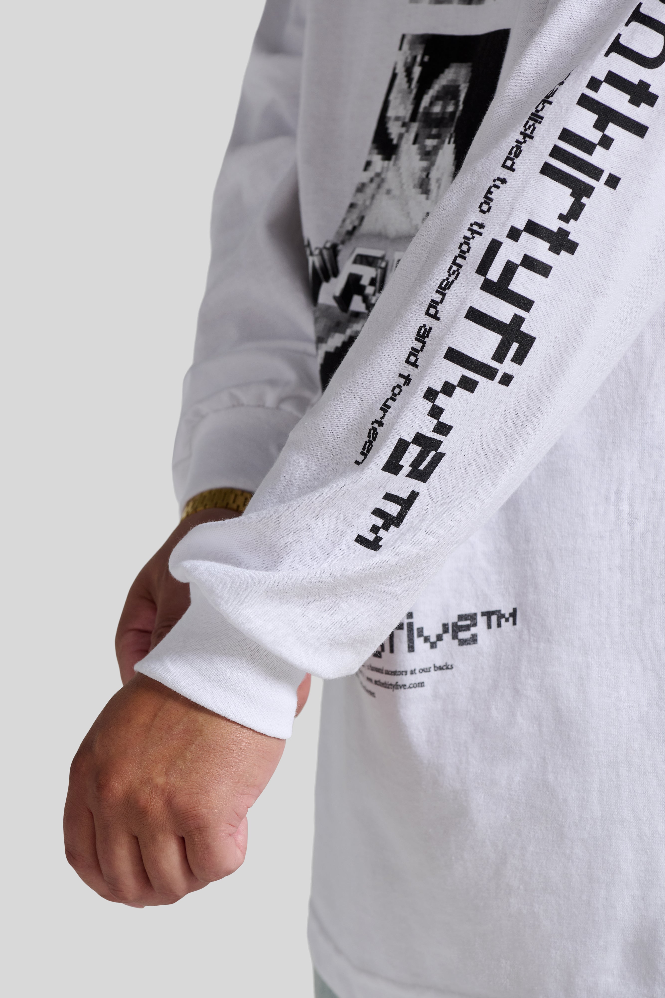 AMR L/S - White